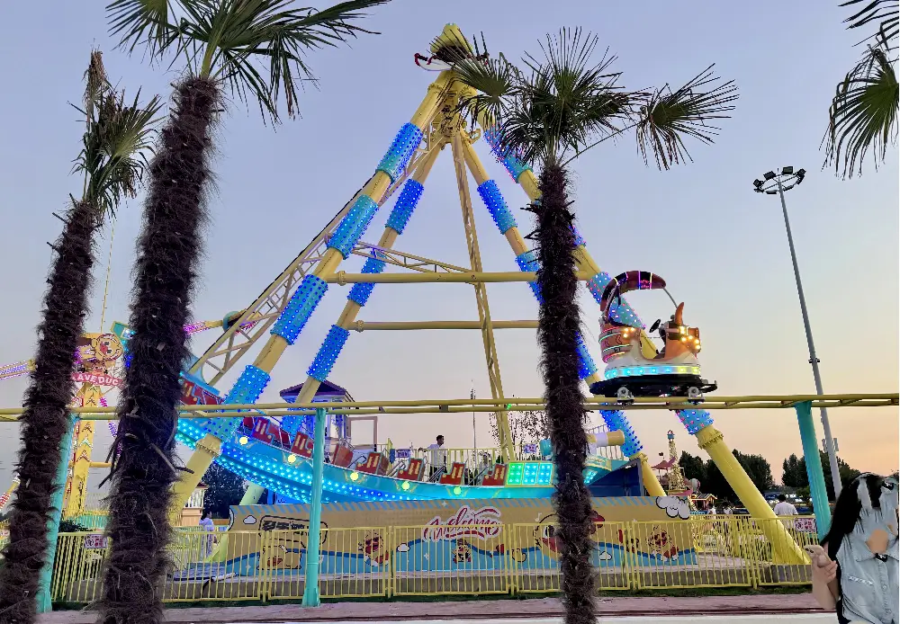 Customizable Thrilling Pirate Ship Ride | Massive Swing Angle & Ocean-Themed Design for All Ages