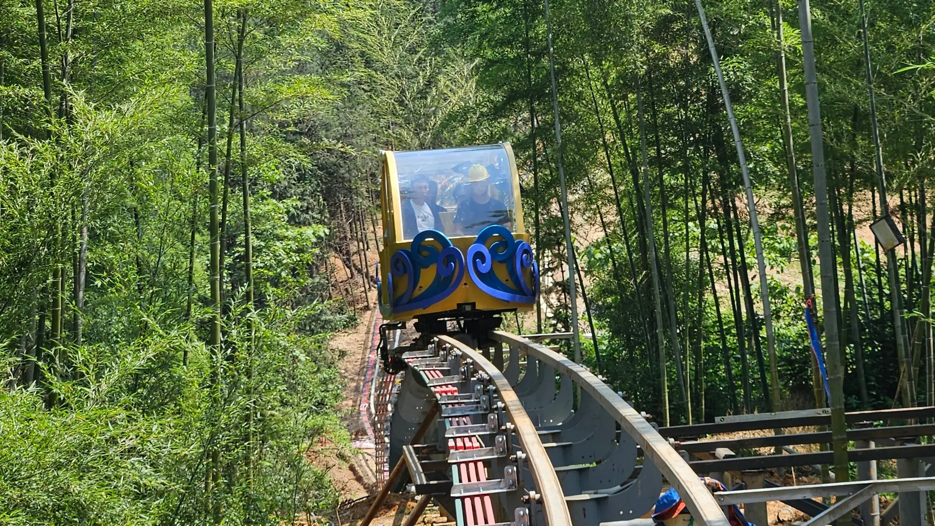 mountain rail car