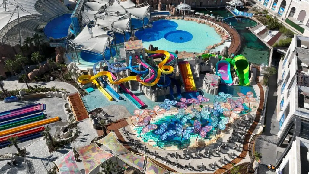 Amusement equipment whole park service case