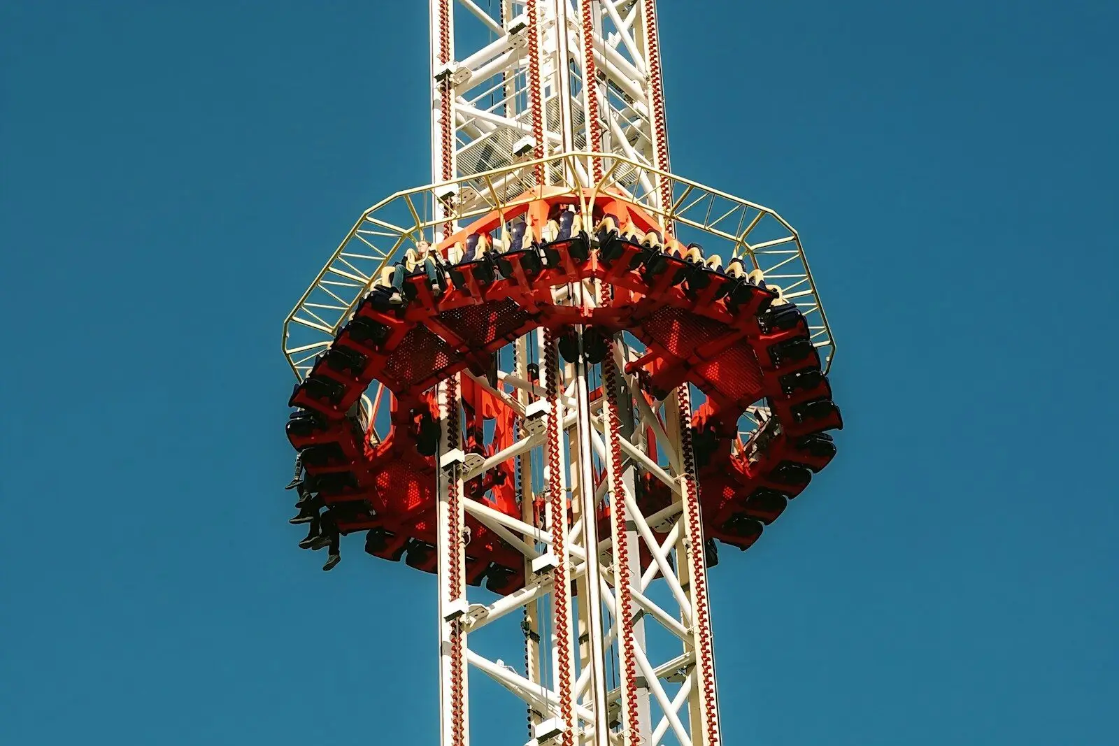 Drop tower ride model display with design specifications
