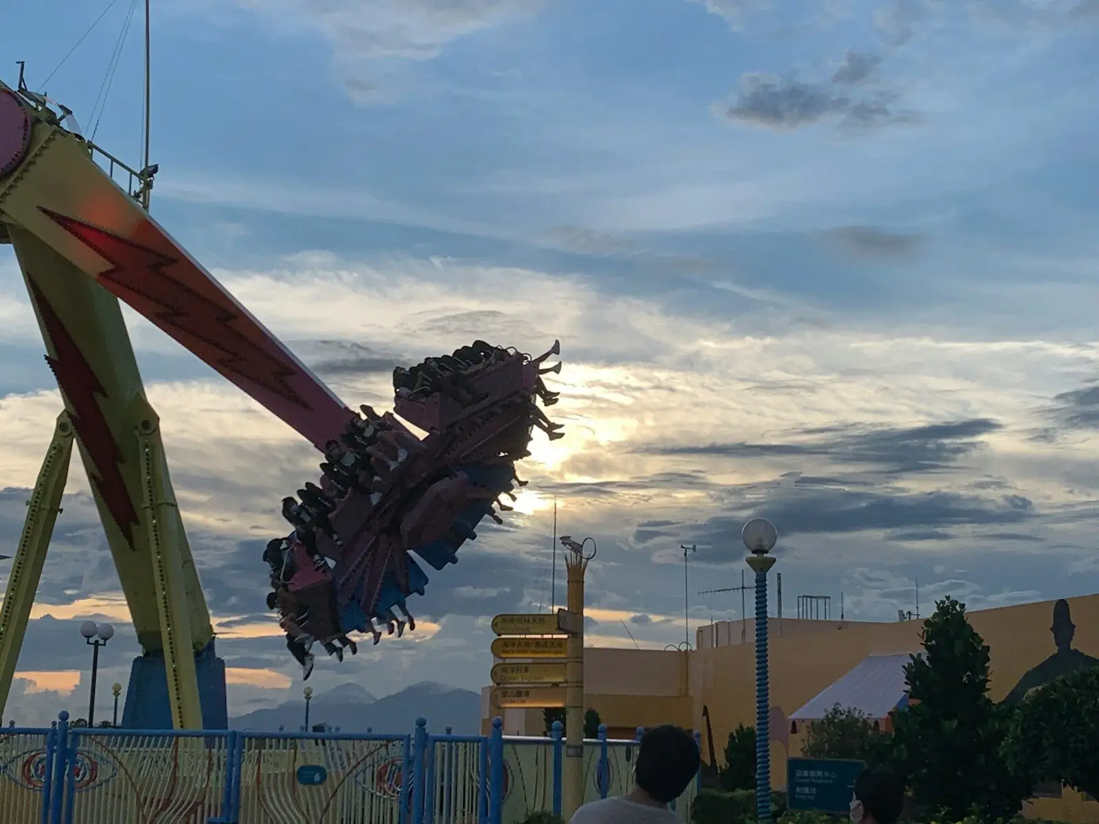 a large octopus sculpture