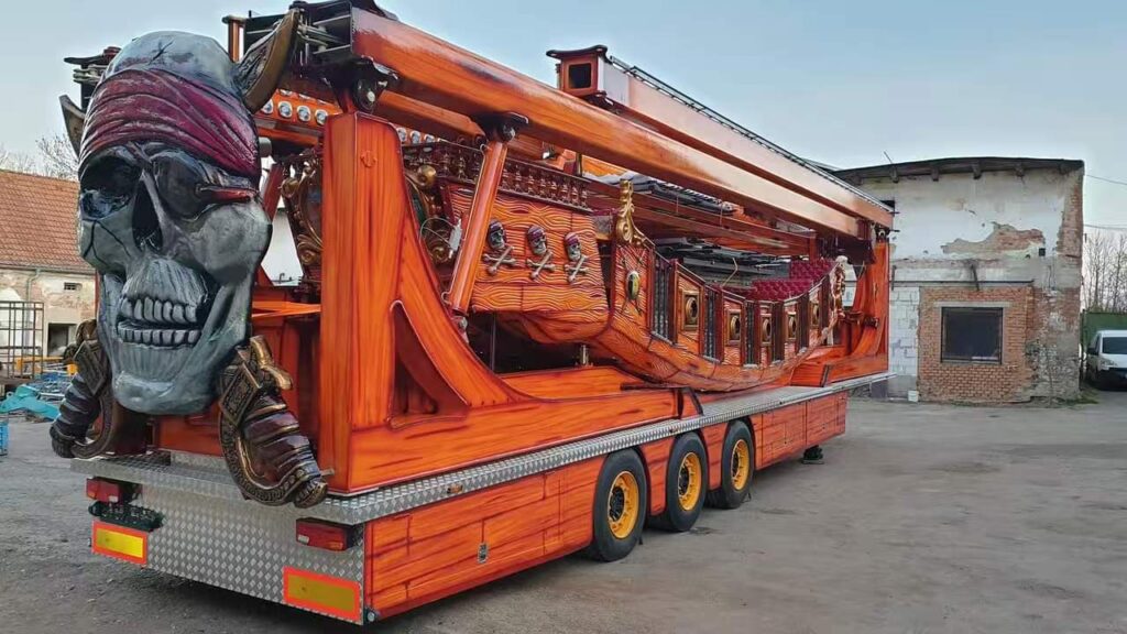 Trailer-Mounted pirate ship